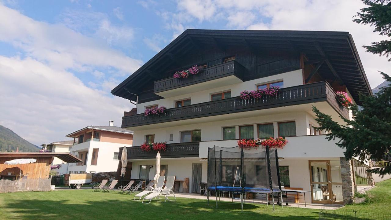 Pension Tirol San Valentino alla Muta Luaran gambar
