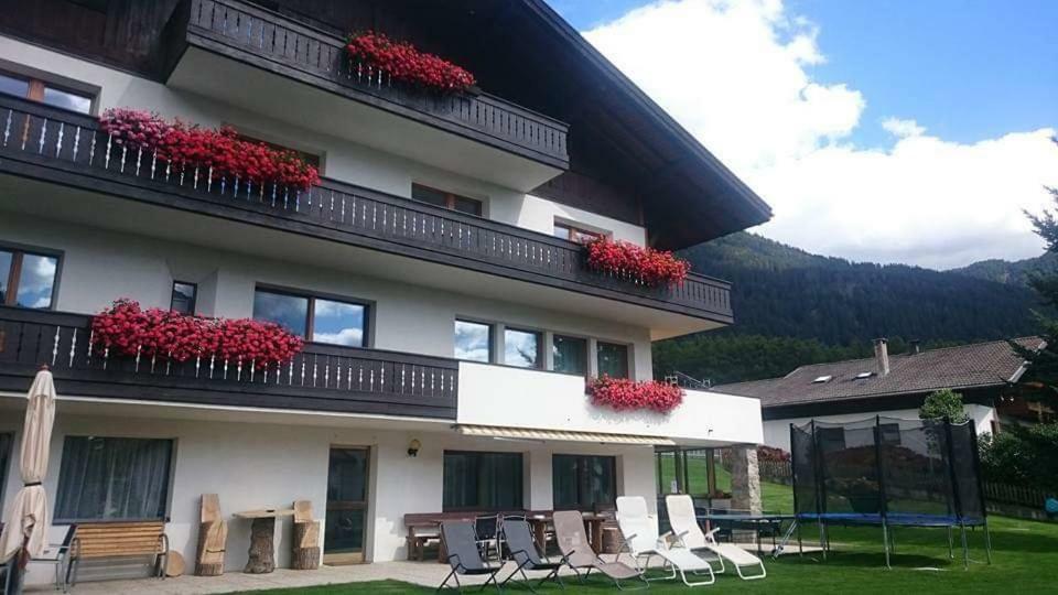 Pension Tirol San Valentino alla Muta Luaran gambar