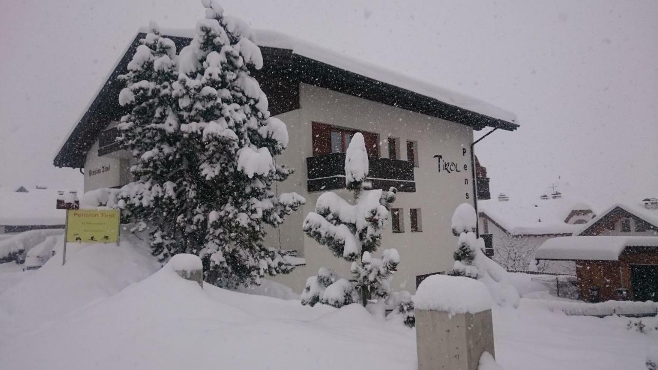 Pension Tirol San Valentino alla Muta Luaran gambar